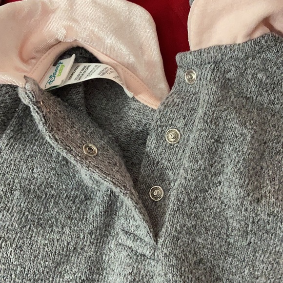 Minnie Sweater 💕 - Picture 5 of 5